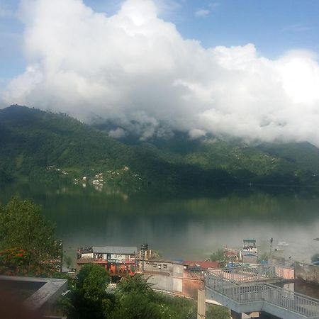 Hotel Bhadrakali Pokhara Inn Екстериор снимка