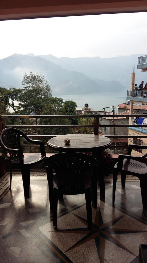 Hotel Bhadrakali Pokhara Inn Екстериор снимка