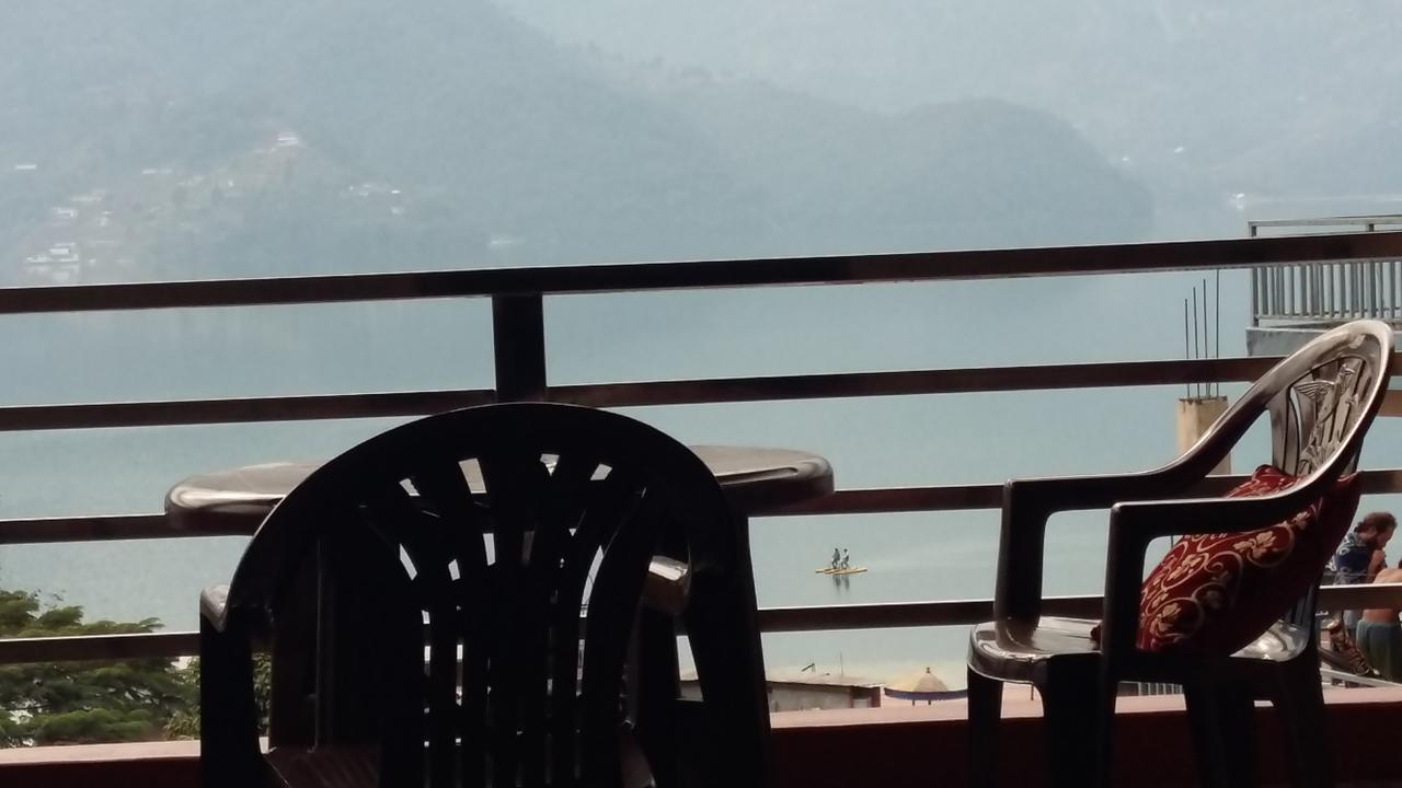Hotel Bhadrakali Pokhara Inn Екстериор снимка