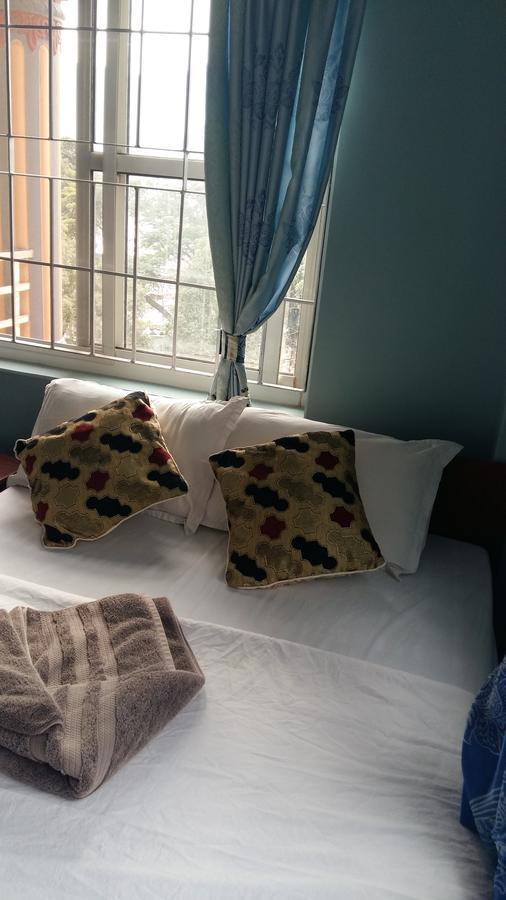 Hotel Bhadrakali Pokhara Inn Екстериор снимка