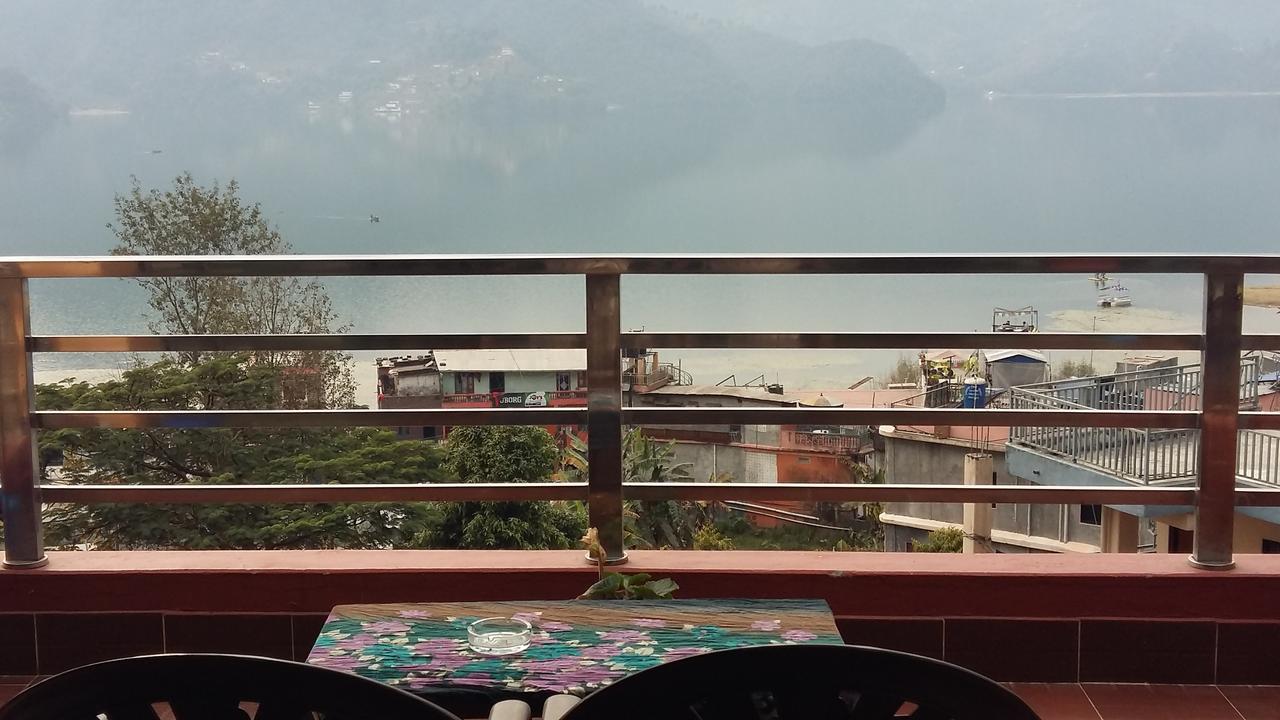Hotel Bhadrakali Pokhara Inn Екстериор снимка