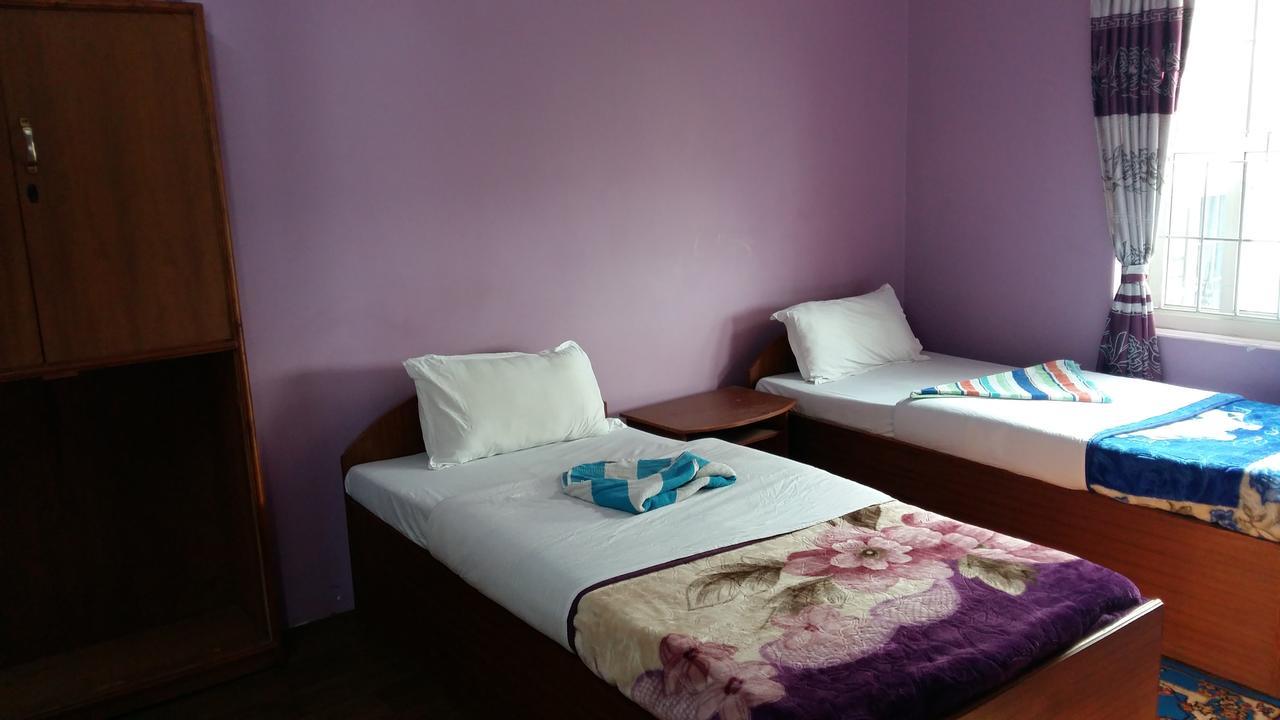 Hotel Bhadrakali Pokhara Inn Екстериор снимка