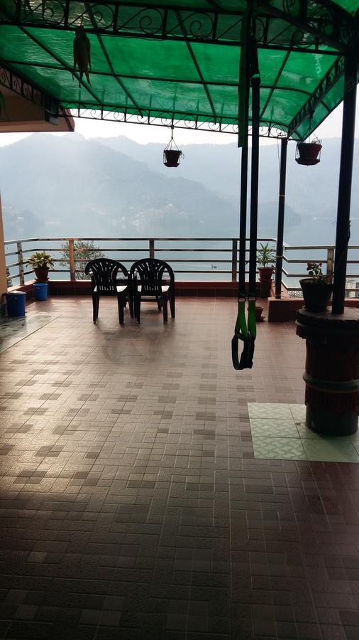 Hotel Bhadrakali Pokhara Inn Екстериор снимка
