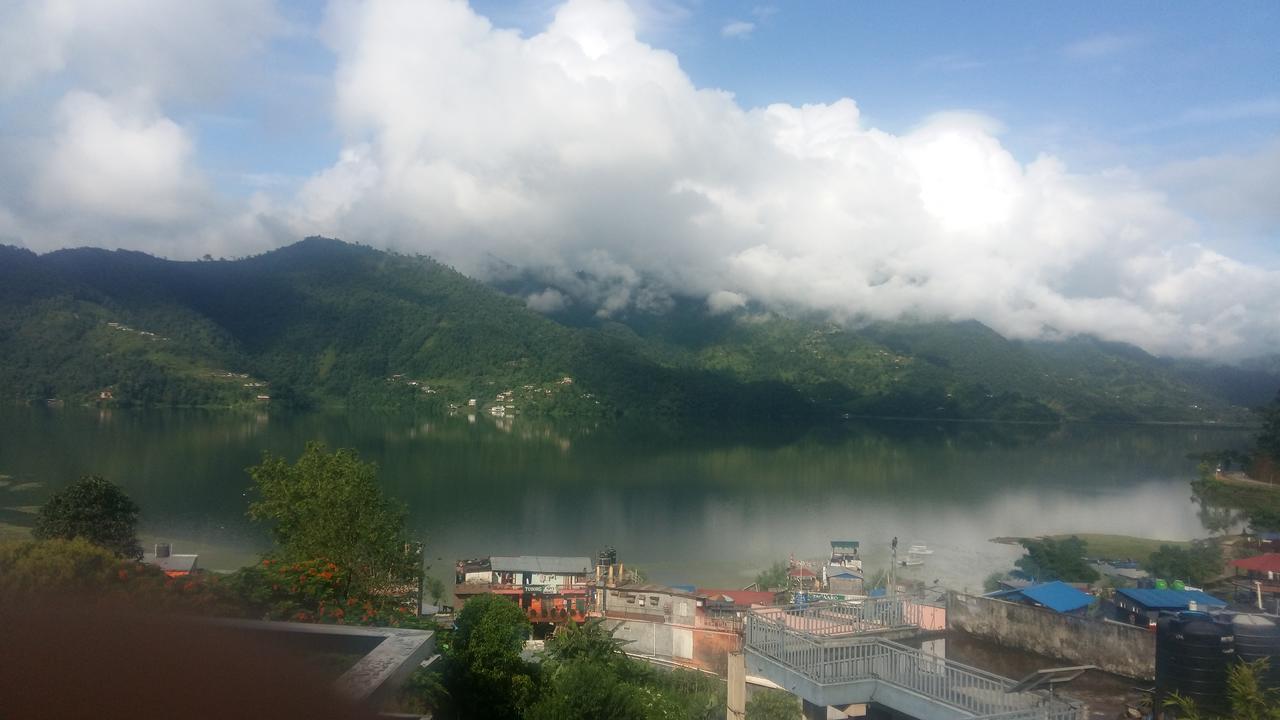 Hotel Bhadrakali Pokhara Inn Екстериор снимка
